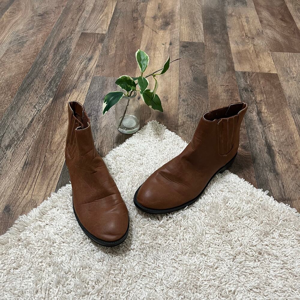 American Eagle 7 Brown Faux Leather Slip-On Almond Toe Chelsea Booties Boots